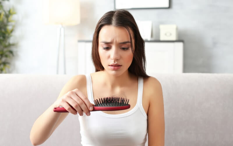 Symptoms and Causes of Hair Loss