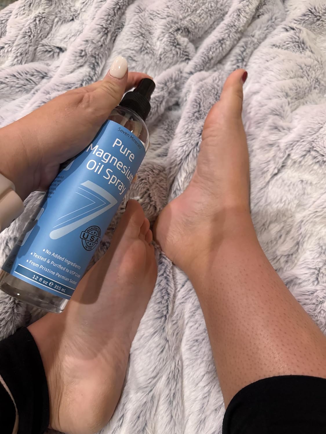 usp grade pure magnesium oil spray for feet to help you sleep at night and lower cortisol levels